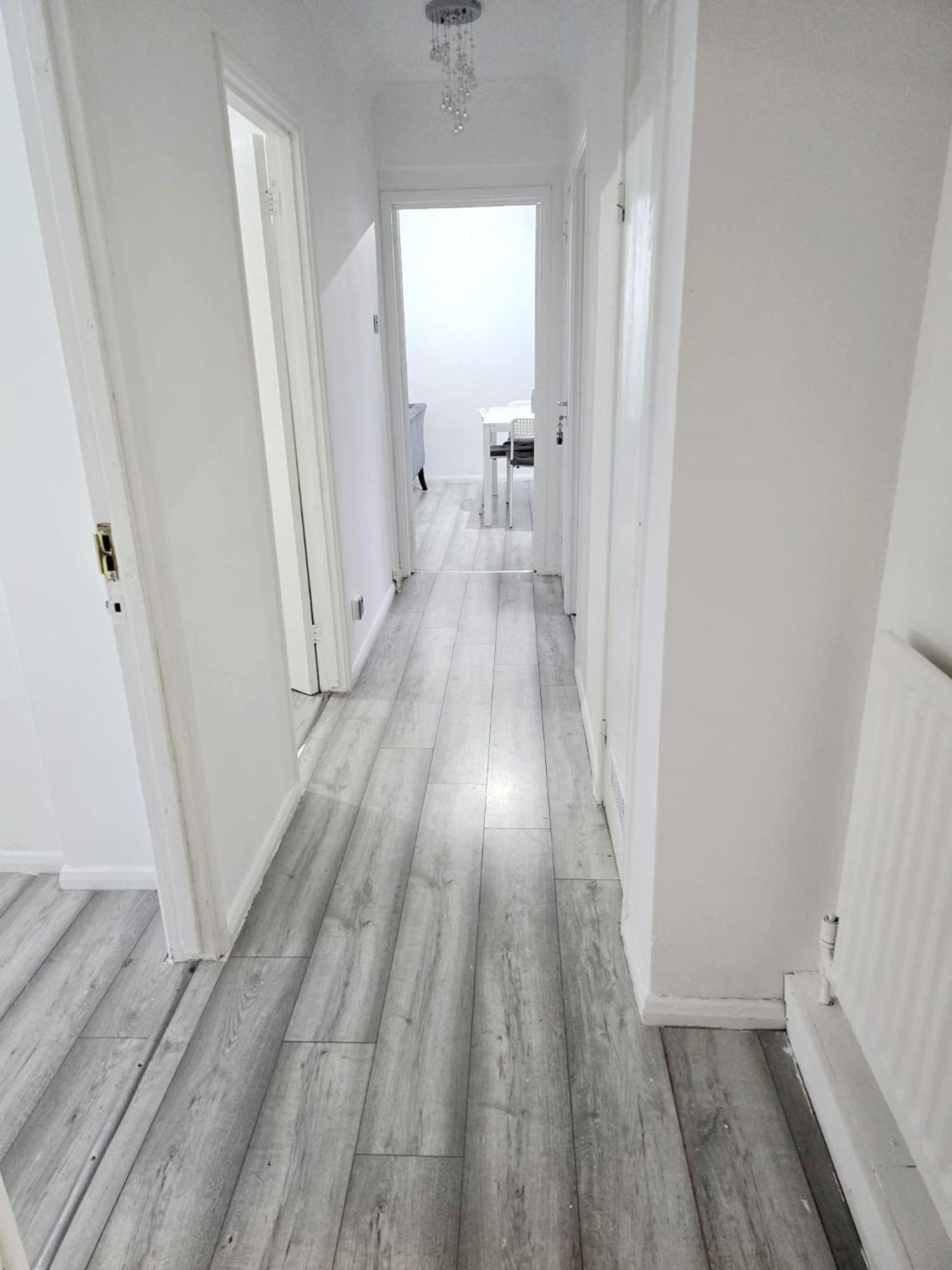 Newly Fitted 2 Bedroom Battersea Flat