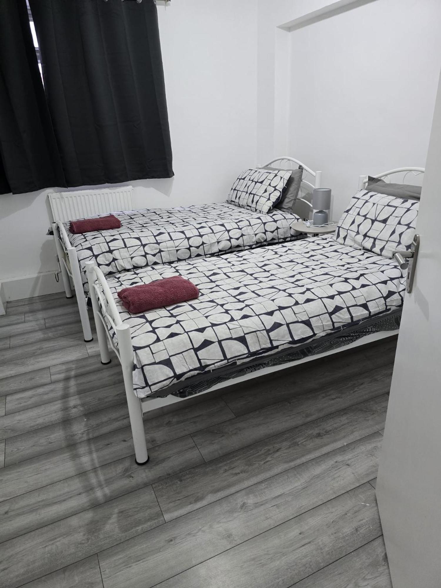Newly Fitted 2 Bedroom Battersea Flat Londra
